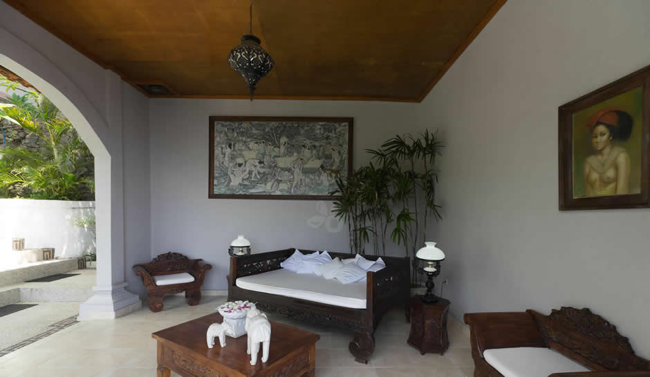 family-room-01
